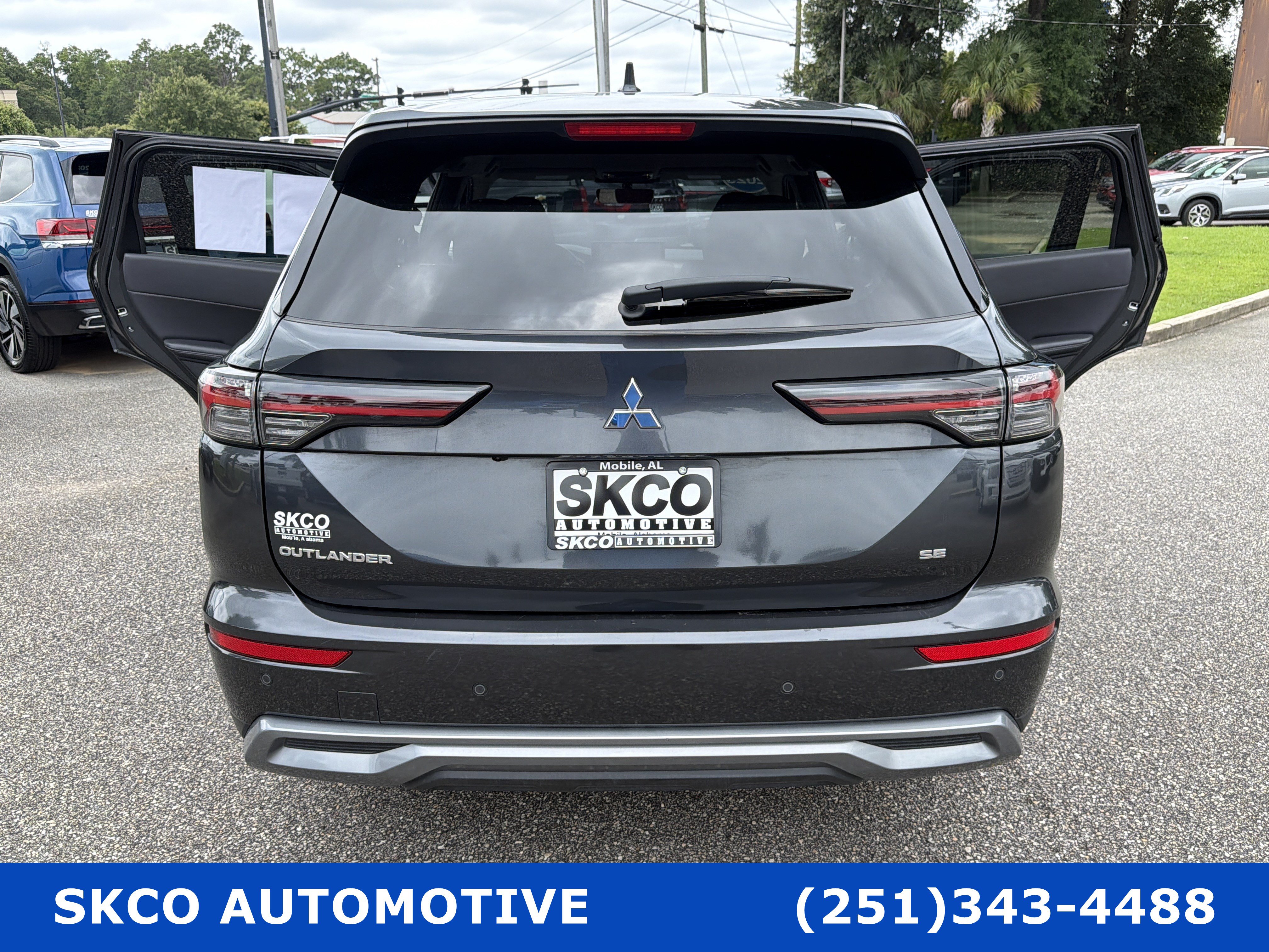 Used 2025 Mitsubishi Outlander SE FWD image 32