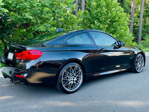 Used 2019 BMW M4 Coupe w/ Competition Package RWD image 12