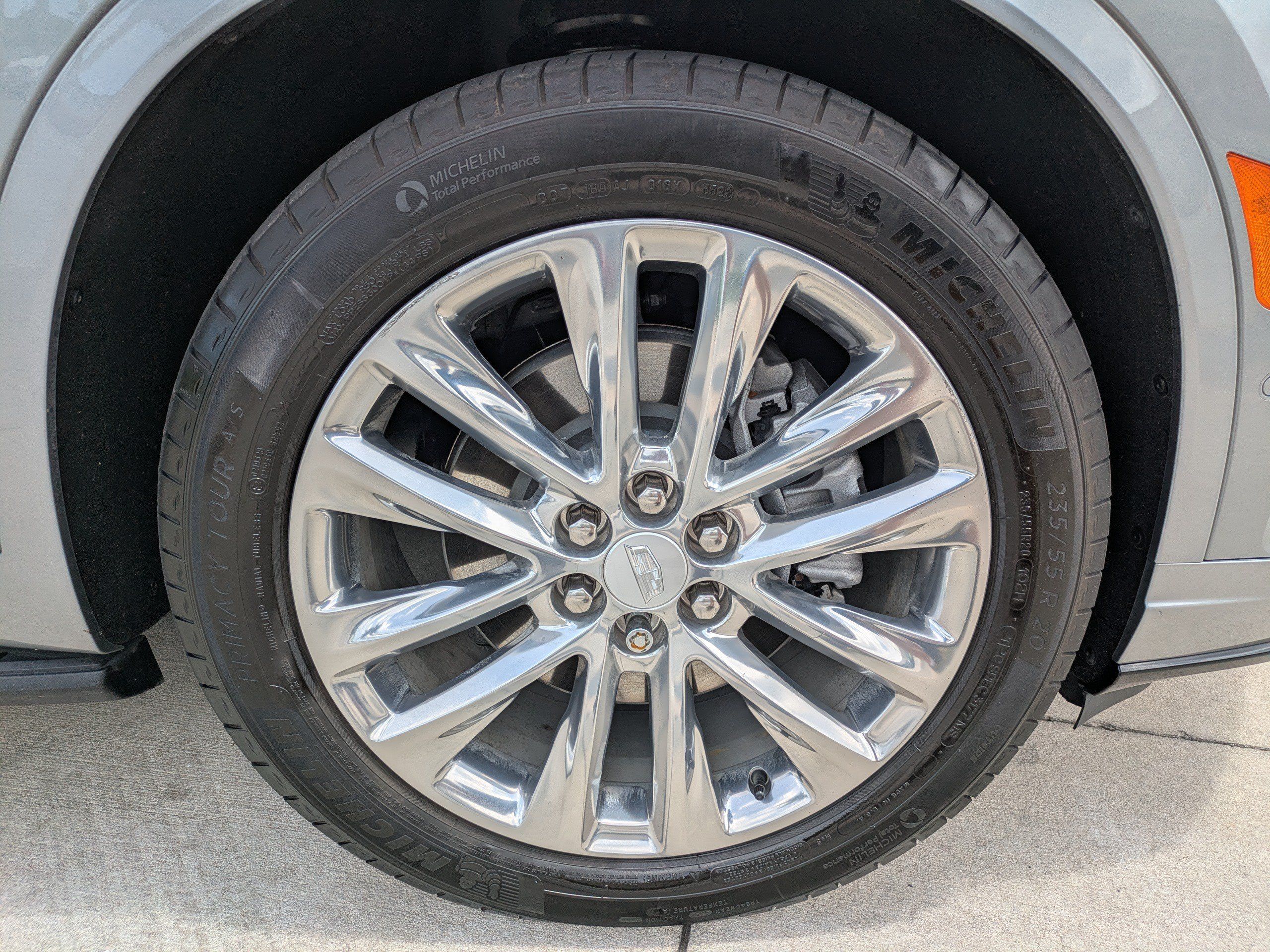 Used 2023 Cadillac XT6 Premium Luxury w/ Technology Package FWD image 9