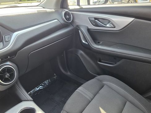 Used 2025 Chevrolet Blazer LT AWD/4WD image 35