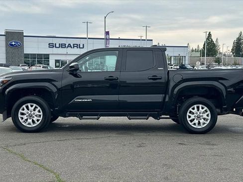 Certified 2025 Toyota Tacoma SR5 image 9