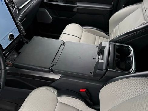 Used 2025 Ford F150 Lightning Platinum AWD/4WD image 37