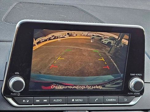 Used 2025 Nissan Altima 2.5 SR FWD image 16
