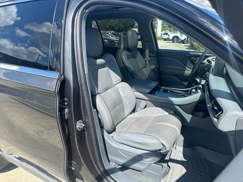 Used 2020 Lincoln Aviator Reserve w/ Equipment Group 201A RWD image 36