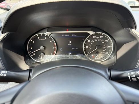 Used 2024 Nissan Altima 2.5 SV FWD image 15