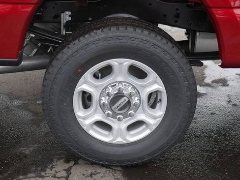 New 2026 Ford F250 XLT w/ FX4 Off-Road Package AWD/4WD image 11