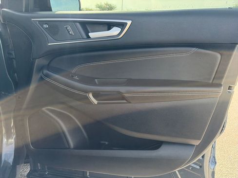 Used 2024 Ford Edge Titanium AWD/4WD image 9