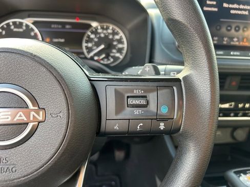 Used 2023 Nissan Rogue SV image 20