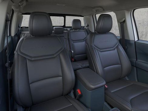 New 2025 Ford Maverick Lariat w/ Black Appearance Package image 10