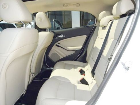 Used 2019 Mercedes-Benz GLA 250 4MATIC image 34