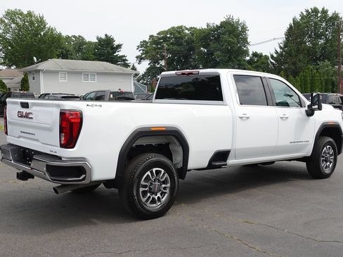 Used 2024 GMC Sierra 2500 SLE w/ SLE Value Package AWD/4WD image 3
