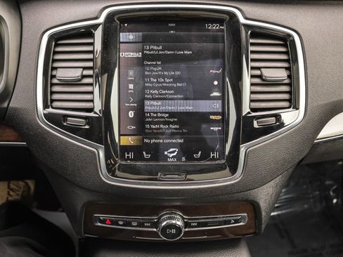 Used 2017 Volvo XC90 T6 Momentum w/ Momentum Plus Package image 19