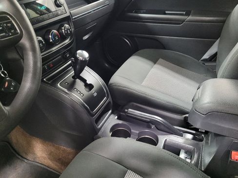 Used 2014 Jeep Patriot Sport w/ Power Value Group AWD/4WD image 26