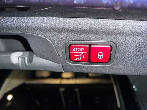Used 2022 Mercedes-Benz GLE 350 4MATIC image 17