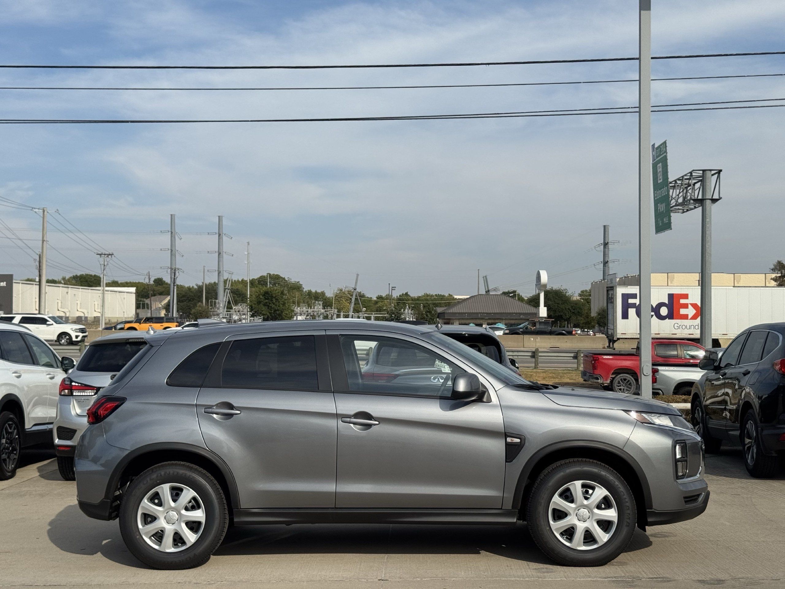 New 2027 Mitsubishi Outlander Sport FWD image 3