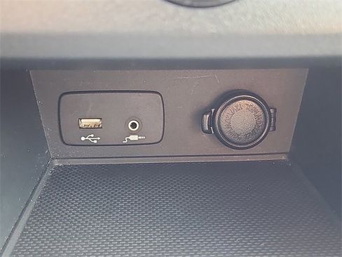 Used 2023 Subaru Crosstrek 2.0i image 16