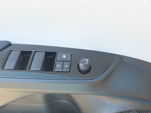 Used 2021 Toyota Prius Prime Limited FWD image 19
