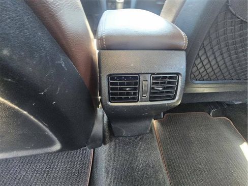 Used 2013 Subaru Outback 3.6R Limited AWD/4WD image 31