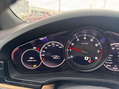 Used 2022 Porsche Cayenne AWD/4WD image 15