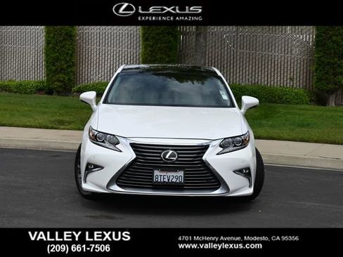 Used 2017 Lexus ES 350 w/ Navigation System Package image 2