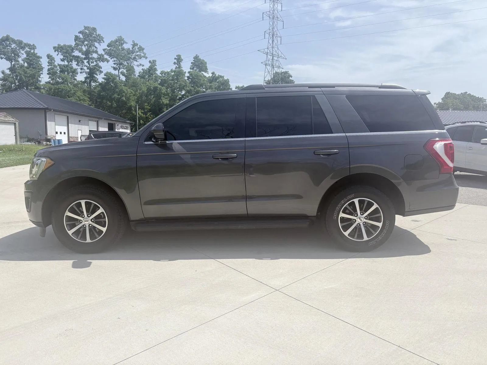 Used 2019 Ford Expedition XLT AWD/4WD image 6