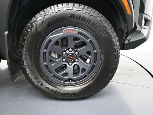 Used 2026 Nissan Frontier PRO-4X w/ Pro-4x Convenience Package AWD/4WD image 6