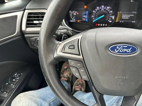 Used 2019 Ford Fusion SE FWD image 24