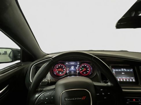 Used 2022 Dodge Charger SXT w/ Blacktop Package RWD image 7