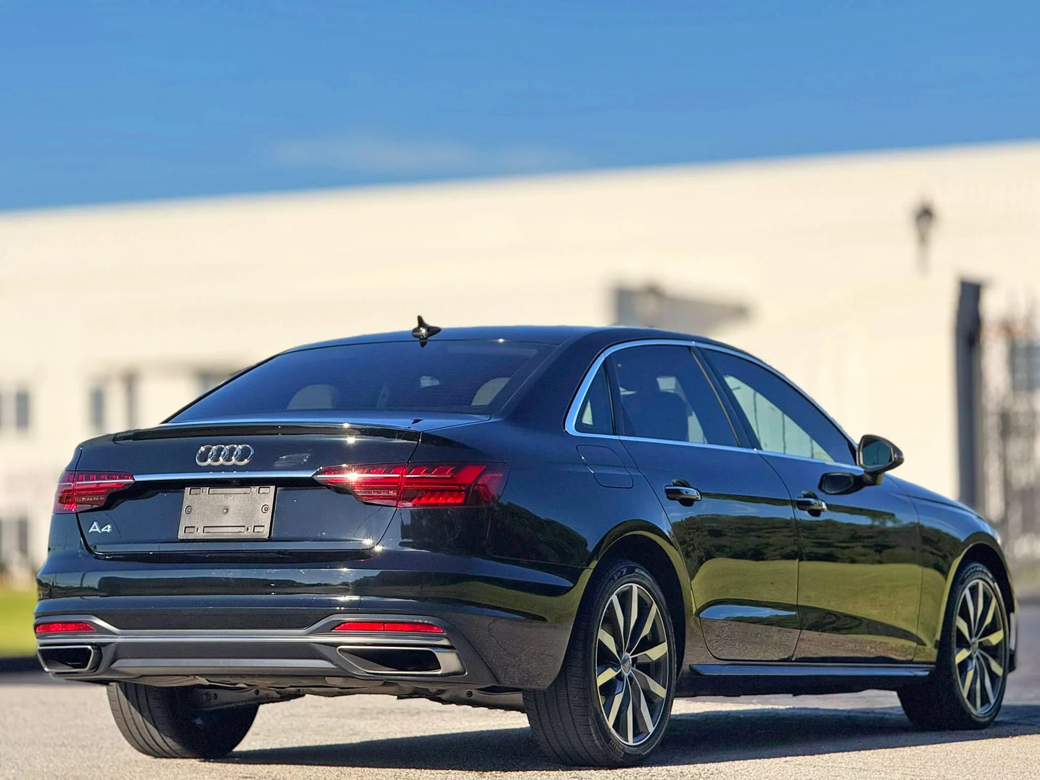 Used 2020 Audi A4 2.0T Premium w/ Convenience Package FWD image 11