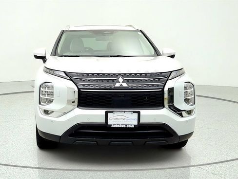 Used 2023 Mitsubishi Outlander SEL AWD/4WD image 2