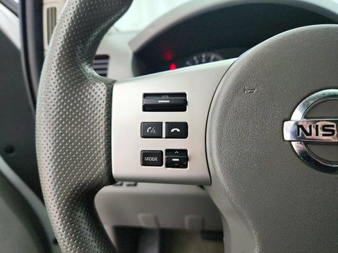 Used 2018 Nissan Frontier SV AWD/4WD image 16