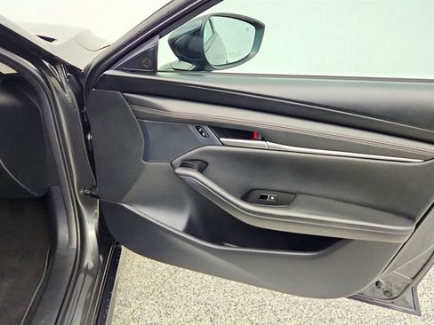 Used 2025 MAZDA MAZDA3 s image 25