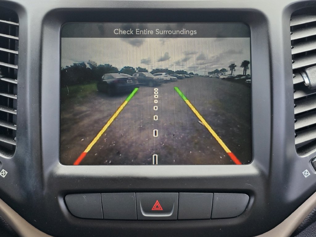 Used 2014 Jeep Cherokee Limited FWD image 22