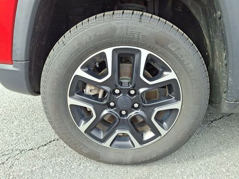 Used 2020 Jeep Compass Trailhawk AWD/4WD image 9