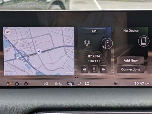 New 2025 Nissan Armada SL w/ Captain's Chari Seat Package image 18