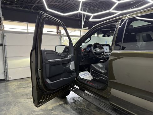 Used 2025 Ford F150 Raptor AWD/4WD image 13
