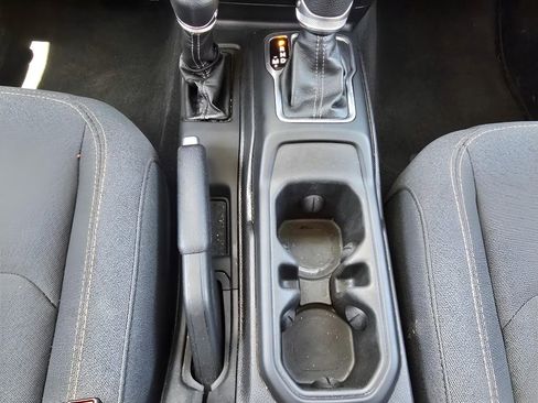 Used 2025 Jeep Wrangler Unlimited Sport AWD/4WD image 13