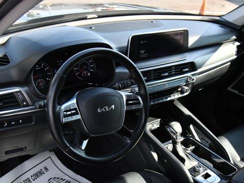 Used 2022 Kia Telluride LX image 16
