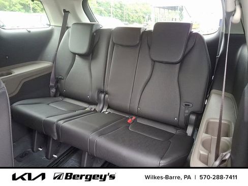 New 2026 Kia Carnival EX image 5