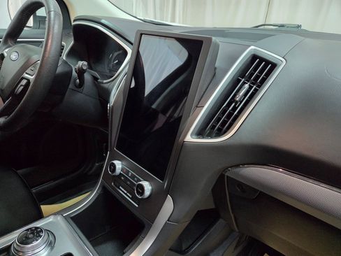 Used 2021 Ford Edge SEL image 23