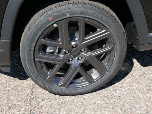 New 2026 Jeep Compass Latitude AWD/4WD image 5