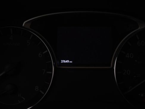 Used 2019 Nissan Pathfinder SL AWD/4WD image 31