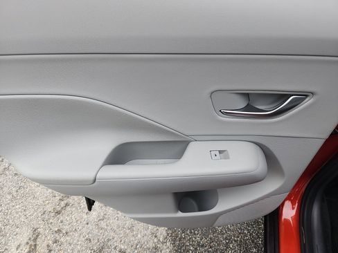 Used 2024 Hyundai Kona Limited FWD image 28