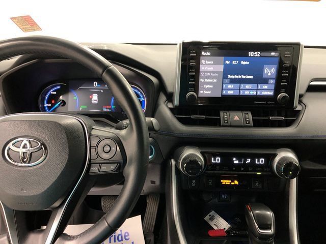 Used 2019 Toyota RAV4 XSE AWD/4WD image 18