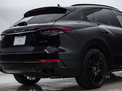 Used 2022 Maserati Levante GT image 12