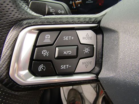 Used 2025 Ford Mustang GT Premium RWD image 32