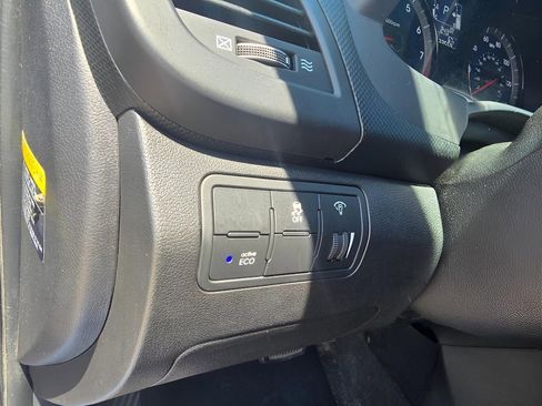 Used 2017 Hyundai Accent SE FWD image 23
