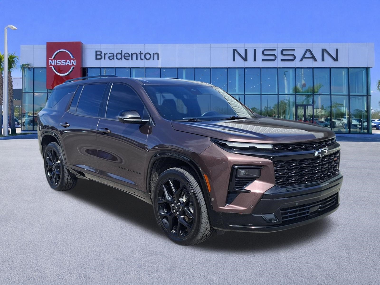 Used 2024 Chevrolet Traverse RS w/ LPO, Floor Liner Package FWD image 3