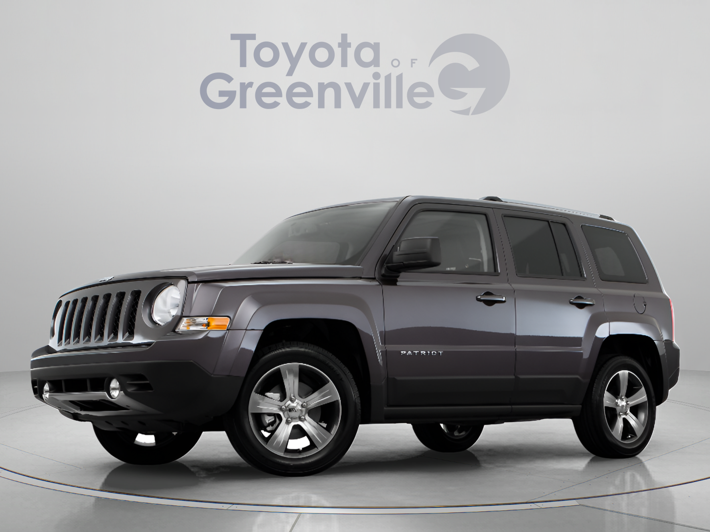 Used 2016 Jeep Patriot Latitude w/ Sun/Sound Group FWD image 1
