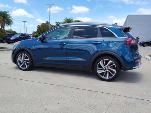 Used 2019 Kia Niro Touring FWD image 5